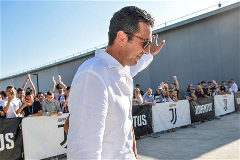 Buffon quay ve Juventus