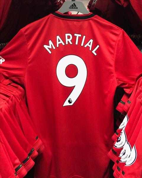 Tiền đạo Martial lấy lại áo số 9 ở MU sau 3 năm hình ảnh