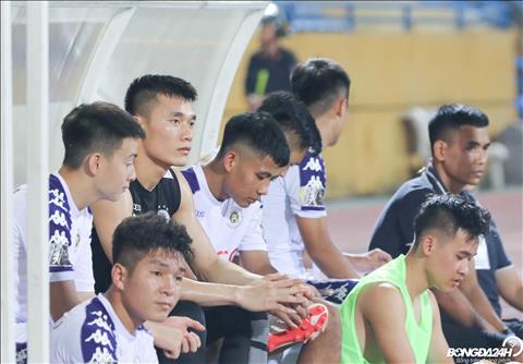 Mot thu thanh U23 Viet Nam khac la Bui Tien Dung cung tiep tuc phai ngoi du bi.