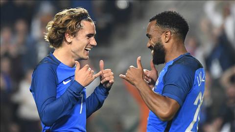 Griezmann làm HLV Arsenal, bán bạn thân Lacazette sang Huddersfield hình ảnh