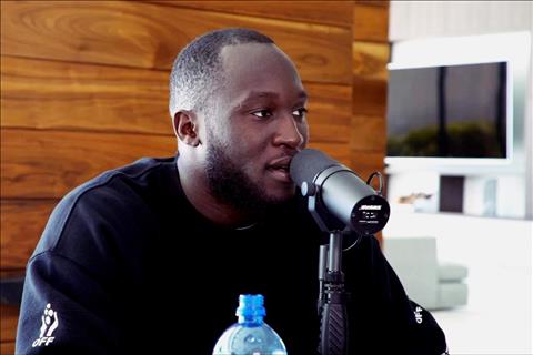 VIDEO: Romelu Lukaku chỉ trích MU khi không được bảo vệ