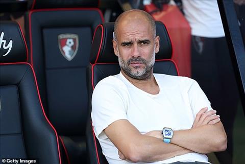 Nhà đầy tiền, Pep vẫn thừa nhận Man City không đủ khả năng mua sắm