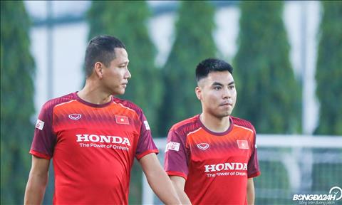 Khong cung Ha Noi FC sang Turkmenistan da tran ban ket AFC Cup 2019, Duc Huy gop mat trong buoi tap dau tien cua DT Viet Nam chieu 27/8.