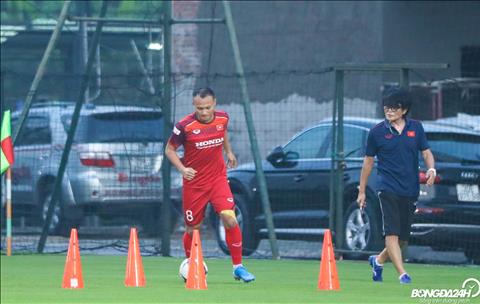 Trọng Hoàng tự tin ra sân đấu Thái Lan