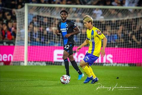 Đội nhà thua thảm, Công Phượng vẫn được khen là điểm sáng của Sint- Truiden