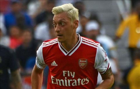 Với tuyên bố này, Ozil coi như hết đường ở lại Arsenal