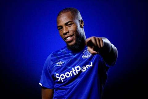 Everton mượn thành công hậu vệ Sidibe hình ảnh