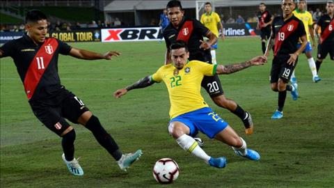 Marquinhos và Fagner bao biện sau trận thua Brazil 0-1 Peru hình ảnh