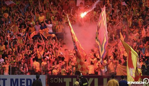 HLV Nguyễn Văn Dũng: "Đốt pháo sáng không phải cổ vũ mà phá hoại"