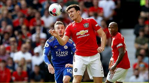 Trung ve Harry Maguire o tran MU 1-0 Leicester