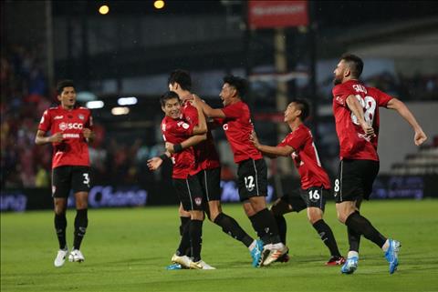 Đặng Văn Lâm nổi bật, Muangthong đánh bại CLB cũ của Xuân Trường