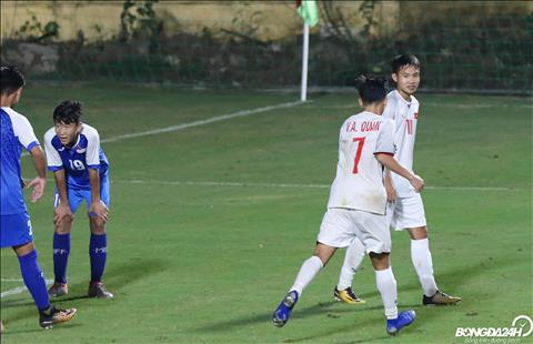 Du vay, U16 Viet Nam van ghi them ba ban nua trong hiep hai de hoan tat chien thang 7-0.