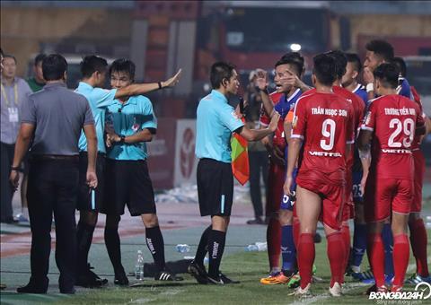 Tranh cãi: Trọng tài bẻ còi ở trận Viettel gặp Becamex Bình Dương