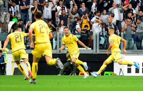 Juventus 2-1 Verona Ronaldo nổ súng trên chấm 11m, Lão bà thắng gian nan hình ảnh 3