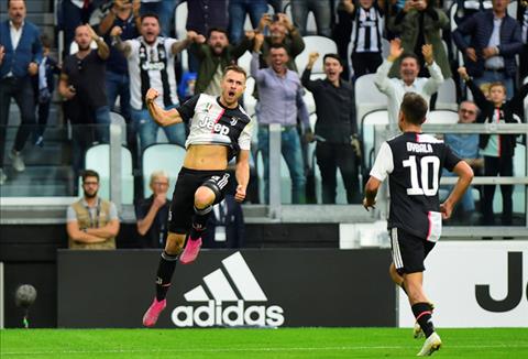 Juventus 2-1 Verona Ronaldo nổ súng trên chấm 11m, Lão bà thắng gian nan hình ảnh 4