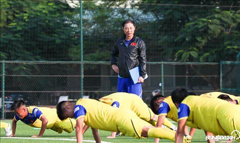 Ong Kim Han Yoon van la nguoi chiu trach nhiem theo sat cac cau thu trong nhung buoi tap.