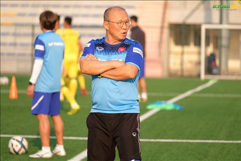 Truyền thông Hàn Quốc lo lắng cho sức khỏe của HLV Park Hang Seo