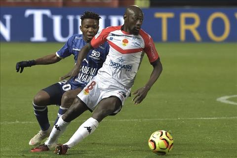 Troyes vs Orleans 1h00 ngày 289 Hạng 2 Pháp 201920 hình ảnh