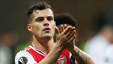 Xhaka chính thức lên tiếng giải thích hành động nông nổi