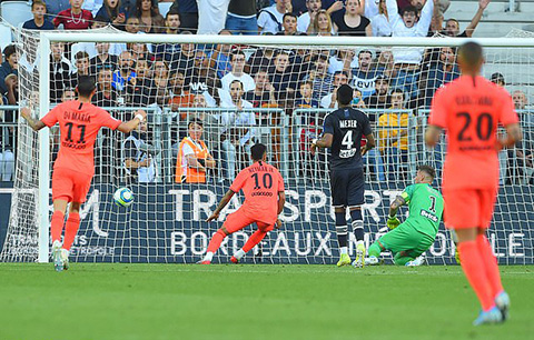Bordeaux 0-1 PSG: Neymar lại hóa người hùng