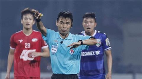 Trọng tài bắt trận HAGL - Hải Phòng từng có phốt “bẻ còi”