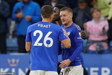 Tiền đạo Jamie Vardy vượt qua thành tích của Ronaldo tại đấu trường Premier League