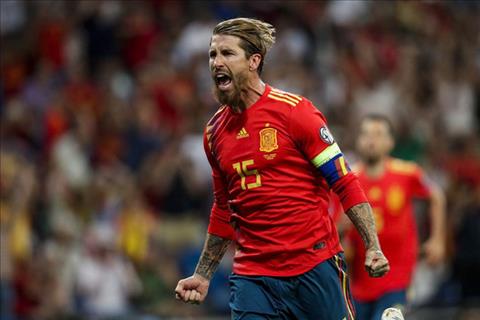 Trung vệ Sergio Ramos đi vào lịch sử bóng đá TBN