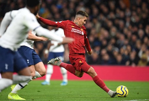 Bayern Munich không có khả năng chiêu mộ Roberto Firmino