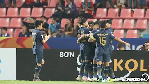 U23 Thái Lan mở tỷ số nhờ bàn 11m do VAR mang lại U23 Thai Lan mo ty so nho ban 11m do VAR mang lai