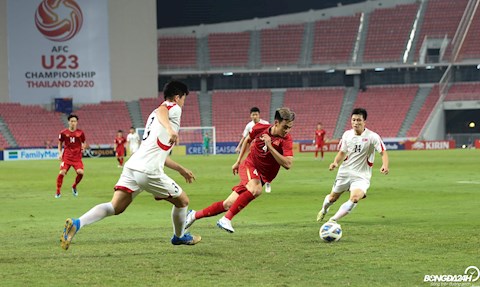 VIDEO: Học trò thầy Park ăn mừng như CR7 sau siêu phẩm