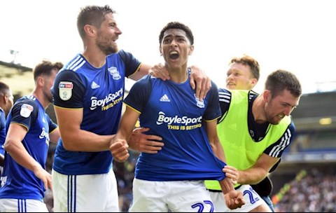 Điểm tin bóng đá sáng 17/4: Sau Haaland, Dortmund lại tính cho MU xơi vố đau