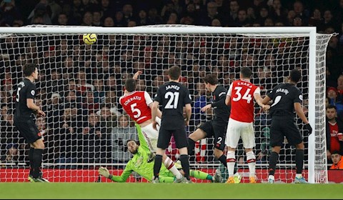Arsenal 2-0 MU Bắn hạ Quỷ đỏ, HLV Arteta có chiến thắng đầu tay cùng Pháo thủ hình ảnh 4
