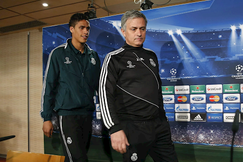 Varane bất ngờ tri ân Người đặc biệt