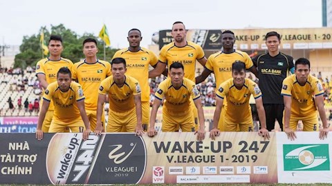 SLNA bất ngờ để cầu thủ Văn Đức xuống giải hạng Nhất