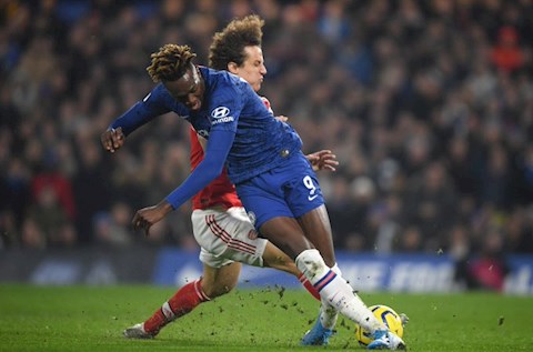 David Luiz nhận thẻ đỏ trước Chelsea hình ảnh