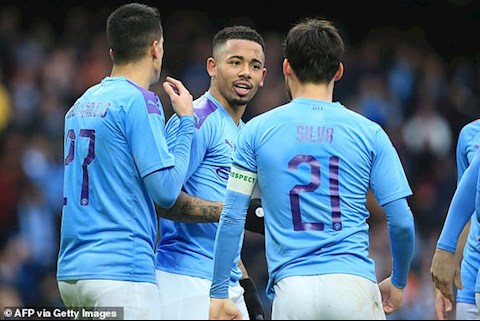 Gabriel Jesus lap cu dup, an dinh chien thang 4-0 cho Man City