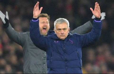 Tottenham bị cầm hòa, Mourinho đổ lỗi cho người không chơi 1 phút hình ảnh 2