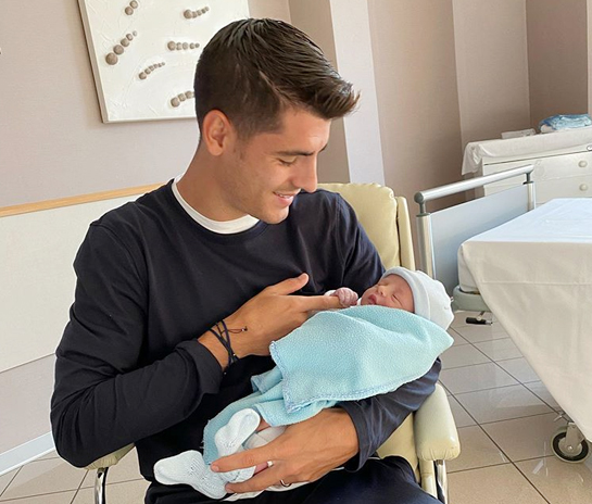 Tiền đạo Alvaro Morata đón con trai thứ 3 hình ảnh
