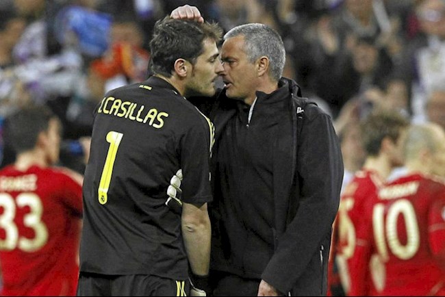Casillas và Mourinho gương vỡ lại lành sau biến cố