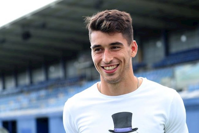 Gặp khó khăn, Marc Roca vẫn quyết ở lại Bayern hình ảnh