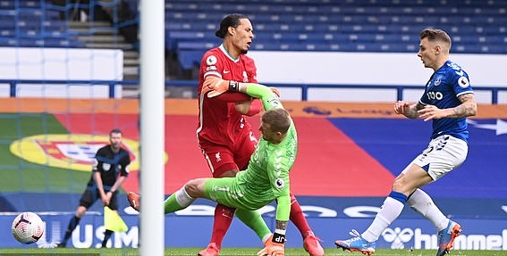 Liverpool mất 11m trước Everton?