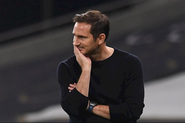 Hoà đau, Lampard trách học trò hớ hênh