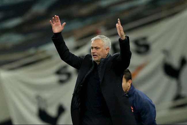 Tottenham Hotspur: Phòng ngự run rẩy vẫn là ác mộng của Jose Mourinho và các học trò