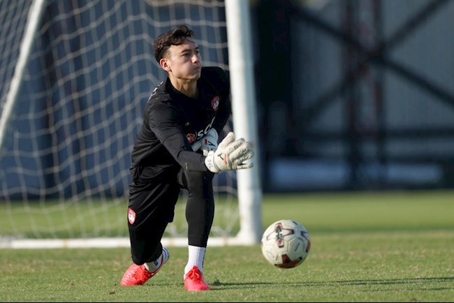 Văn Lâm tiếp tục ngồi chơi xơi nước dài hạn ở Muangthong Utd