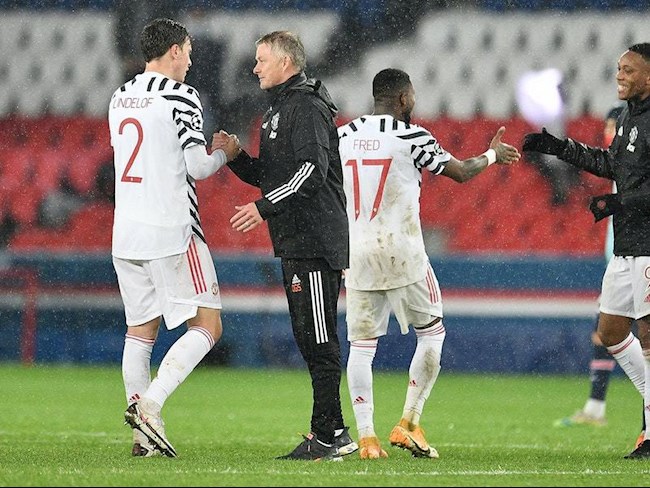 MU chưa hết thảm: Đến lượt Victor Lindelof dính chấn thương