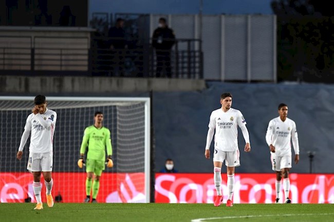 After more than 20 years, Real Madrid opened three times in the first Champions League game