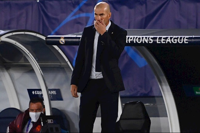 Ket qua Gladbach vs Real Madrid: Zinedine Zidane se phai lam gi 4 luot dau con lai: Lukaku dut mach ghi ban