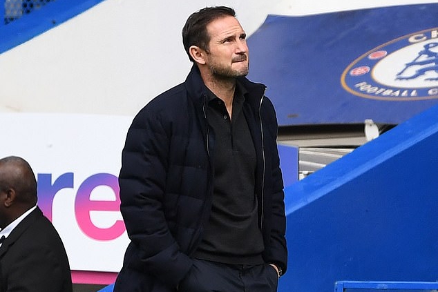 Lampard phán xử vụ đòi pen của học trò