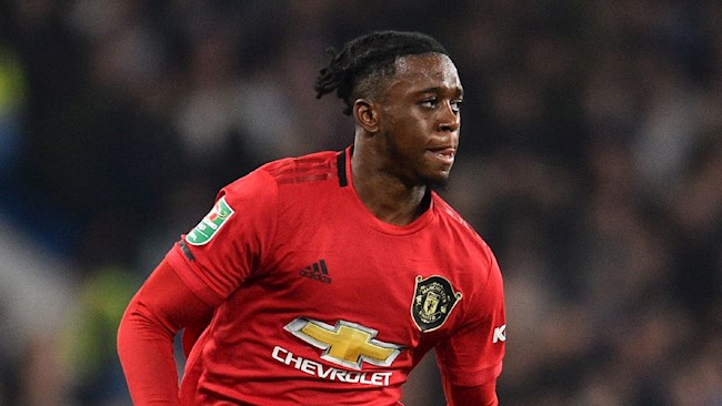 SỐC: Wan-Bissaka ngủ chung với bồ cũ Lingard, cùng lúc khiến 2 cô gái có bầu