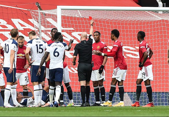 Harry Maguire lại gây sốc: Trọng tài đúng khi rút thẻ đỏ với Martial